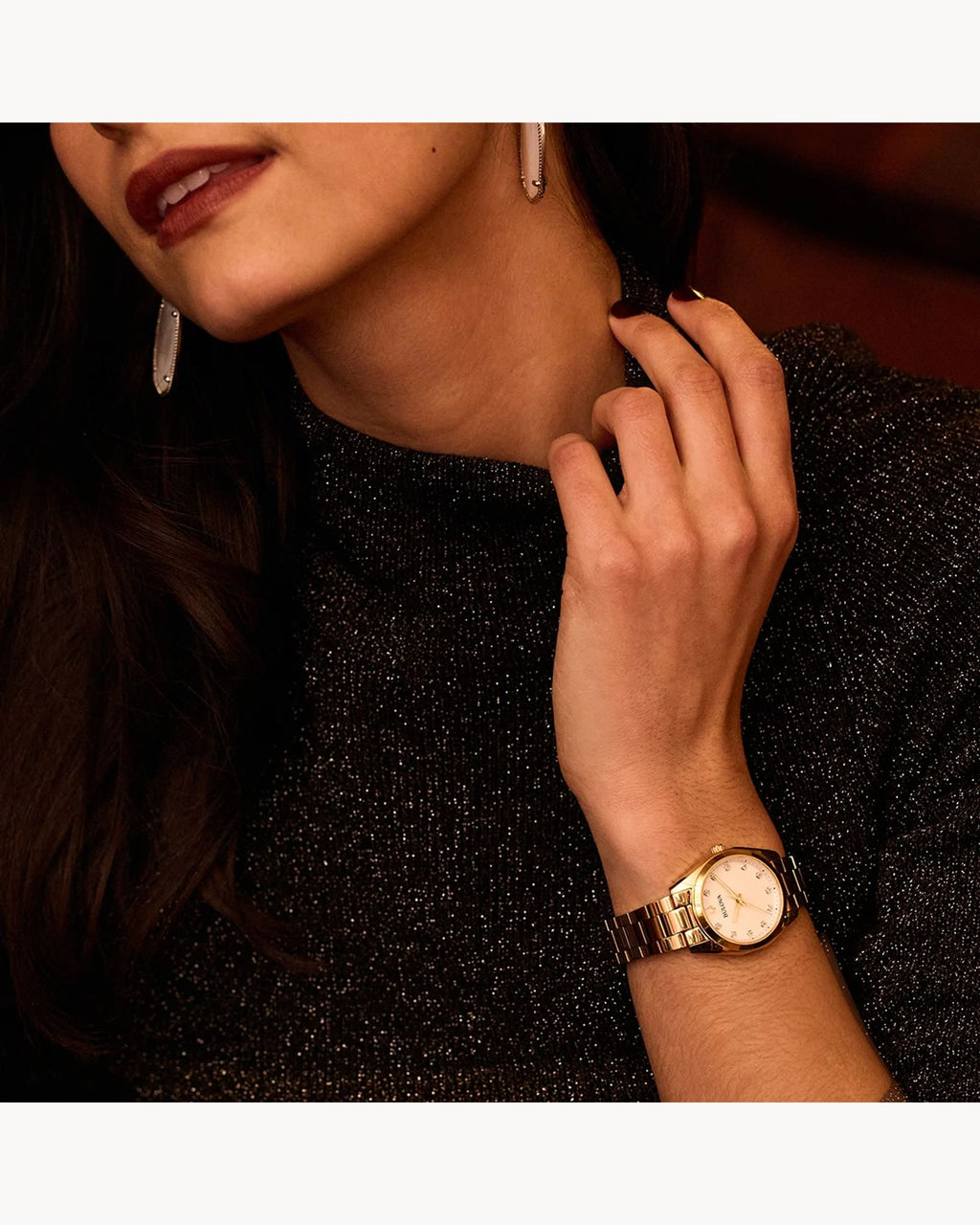 Reloj Bulova Surveyor 97P172 Mujer Dorado Esfera Nácar Diamantes cristales