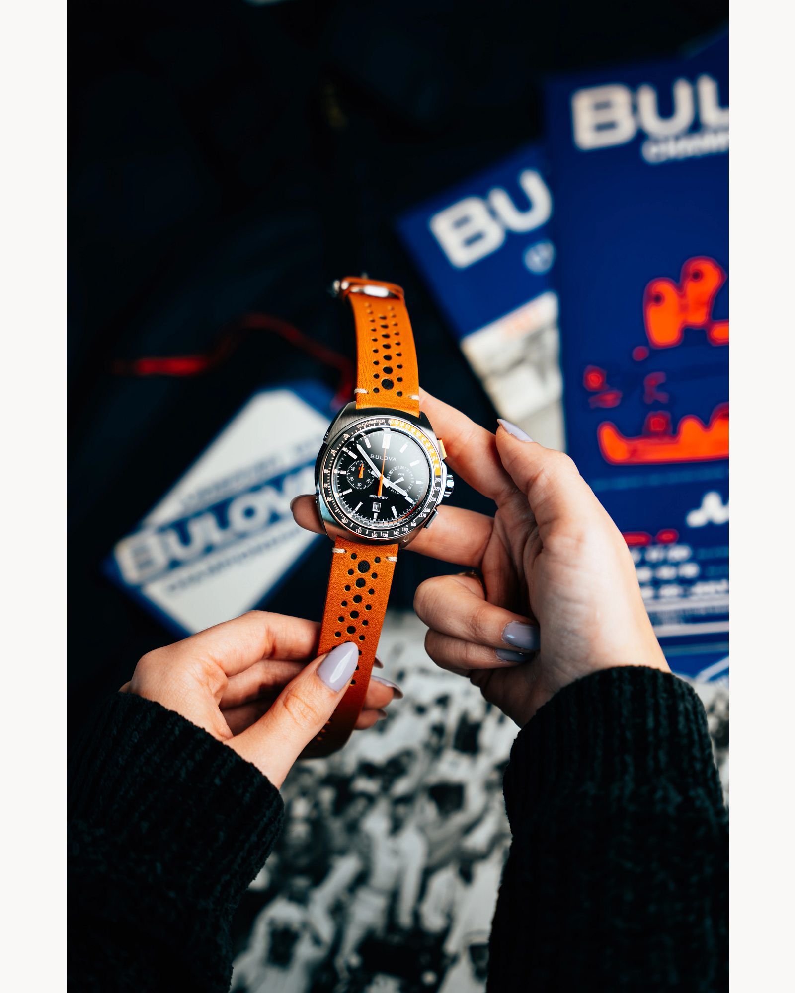 Reloj Bulova Racer 98B427 Hombre Cronógrafo Acero Inoxidable Esfera Negra Detalles Naranja Correa Cuero Marrón